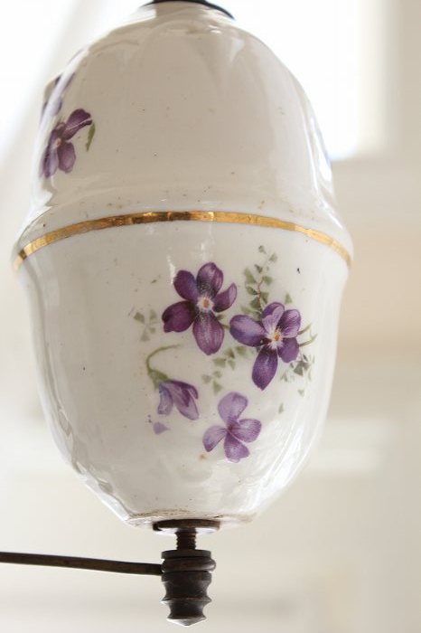 アンティーク照明 フランスアンティーク すみれ模様の滑車付きランプ