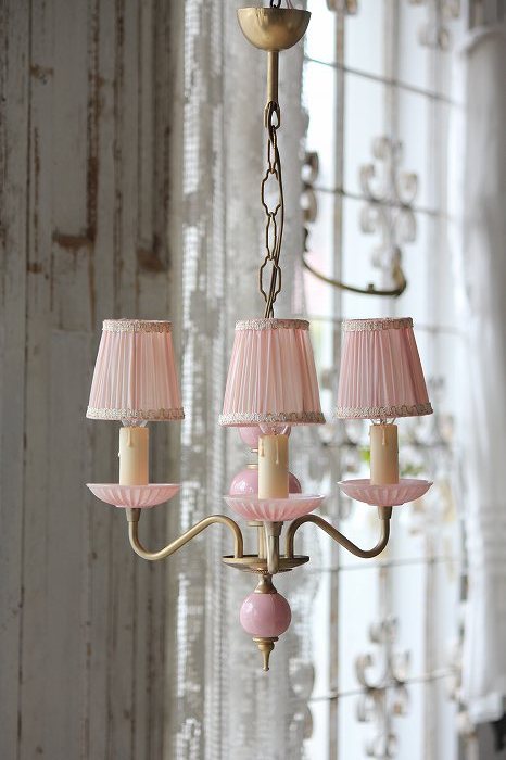 アンティークシャンデリア フランスアンティーク ピンク色の  