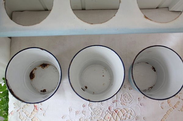 ドイツアンティーク 勿忘草のサボンラック」ココン・フワット