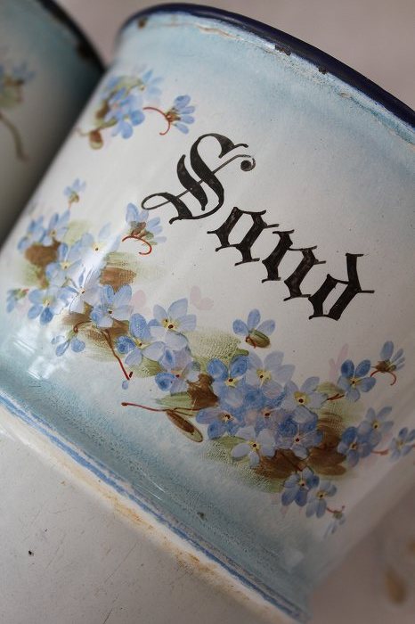 ドイツアンティーク 勿忘草のサボンラック」ココン・フワット