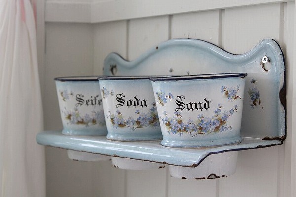 ドイツアンティーク 勿忘草のサボンラック」ココン・フワット