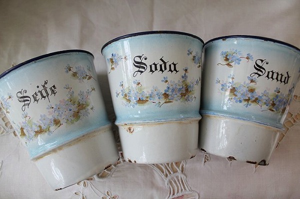 ドイツアンティーク 勿忘草のサボンラック」ココン・フワット