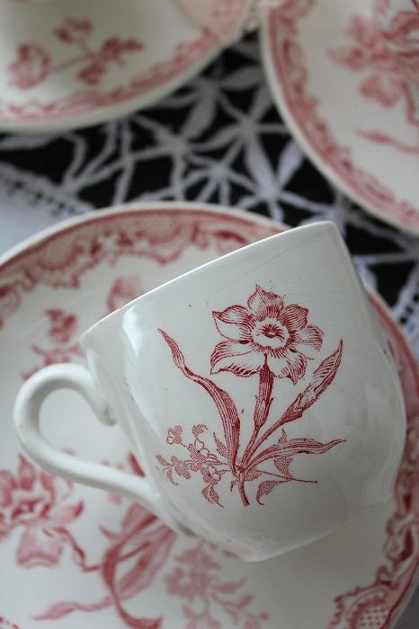 フランスアンティーク SARREGUEMINES カップ＆ソーサーFONTANGES