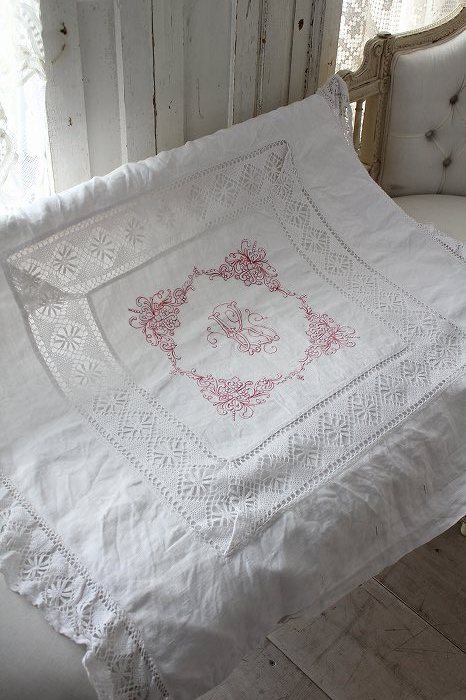 フランスアンティーク モノグラム刺繍とボビンレースのリネン フランスアンティーク モノグラム刺繍とボビンレースのリネン