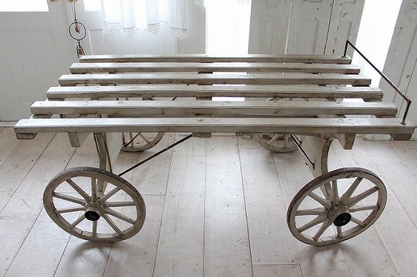 イギリスアンティーク 古い荷車」ココン・フワット Coconfouato