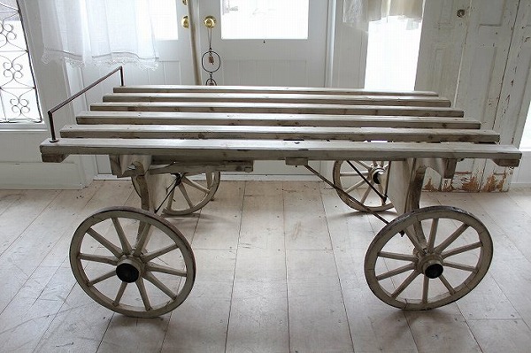イギリスアンティーク 古い荷車」ココン・フワット Coconfouato