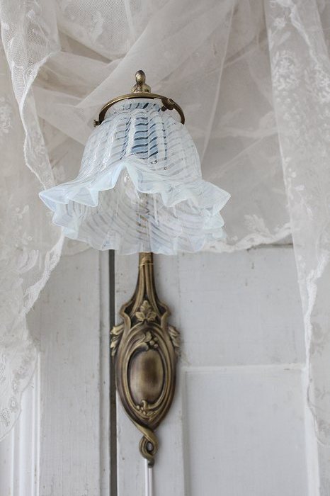 「アンティーク照明 フランスアンティーク オパーリンシェードのウォールランプ 」ココン・フワット Coconfouato [アンティーク照明