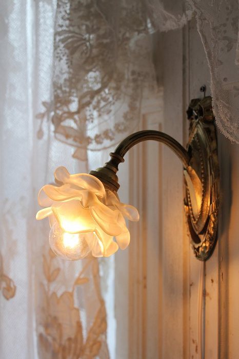 フランスアンティーク ランプ ブラケット ブロンズ 2灯 キャンドル ウォール フランスアンティーク ブラケットライト 2灯 キャンドルスタンド型  ウォールランプ 照明 ブロンズ カフェ インテリア 各種 1. フランスアンティーク ランプ ブラケット ブロンズ 2灯 キャンドル