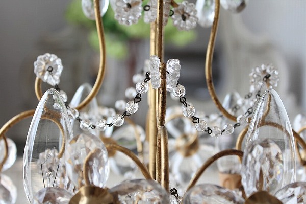 「アンティークシャンデリア イタリア製アンティーク ムラーノクリスタルガラスのお花のシャンデリア 4灯 」ココン・フワット