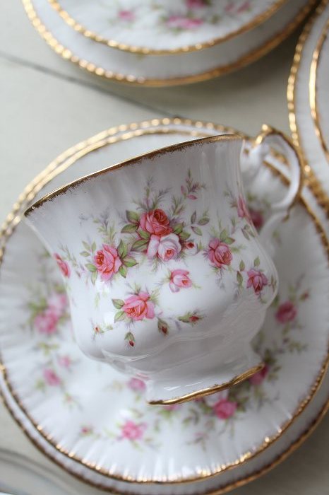 イギリスアンティーク パラゴン”Victoriana Rose” ティートリオ」ココン・フワット Coconfouato  ［アンティーク照明＆アンティーク家具］ フレンチアンティーク キャニスターセット ホーロー 陶器 テーブルウェア --kitchen--