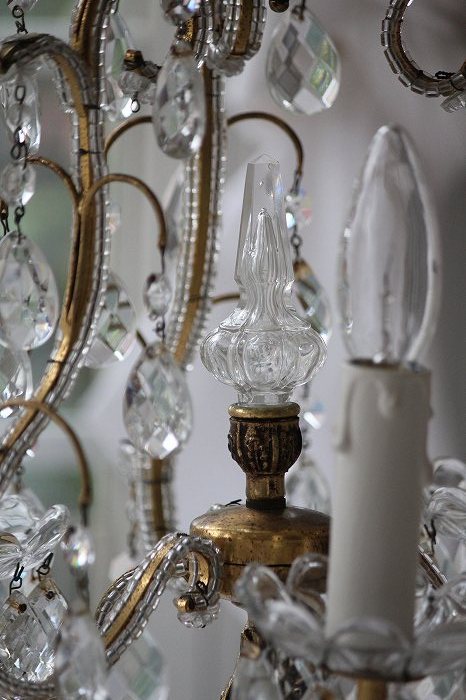 イギリス　アンティーク　テーブルシャンデリア イギリスで見つけたアンティーク照明、デザインがおしゃれな真鍮製