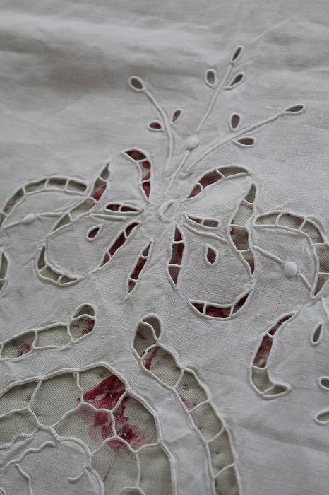 フランスアンティーク エンジェルのカットワーク リシュリュー