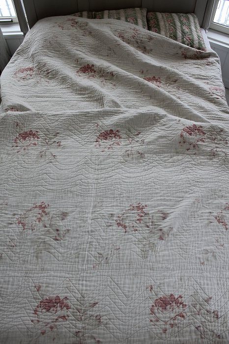 イギリスアンティークキルト ヴィクトリアンフラワーのリバーシブル