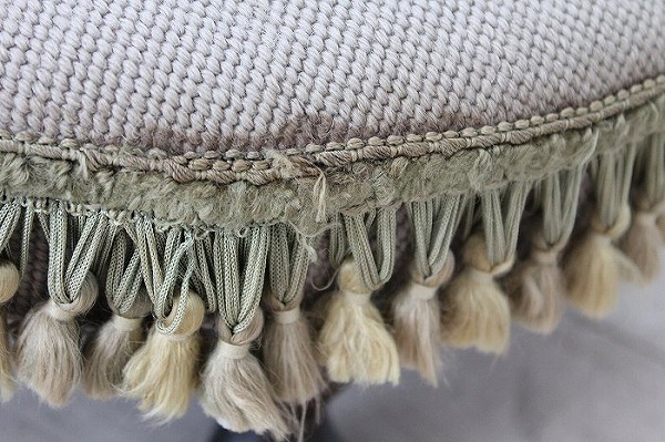 イギリスアンティークニードルワークのスツール イギリスアンティークニードルワークのスツール