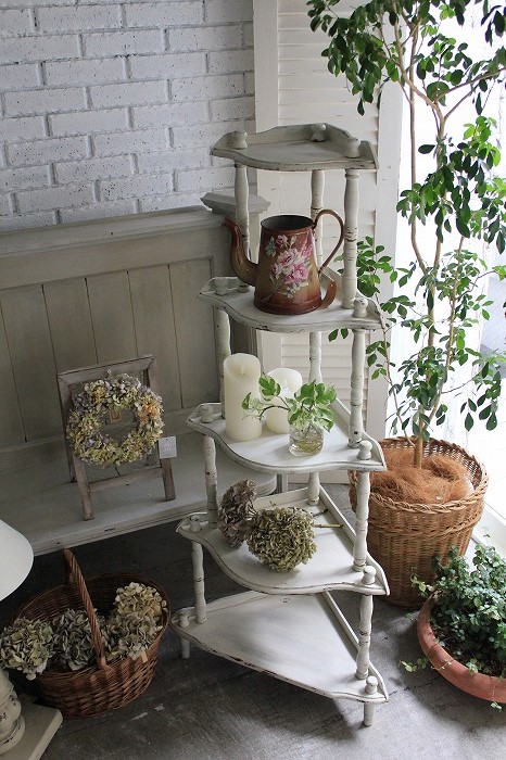 フランスアンティーク コーナーシェルフ」ココン・フワット