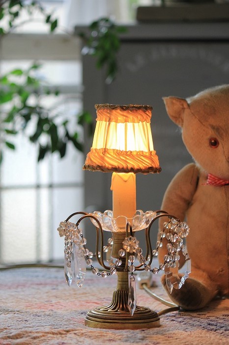 フランスアンティーク プードワー（婦人の寝室）クリスタルドロップの