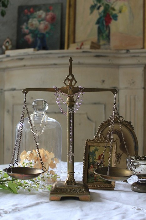 「フランスアンティーク 小さなブラスの天秤」ココン・フワット Coconfouato [アンティーク照明＆アンティーク家具] イギリス