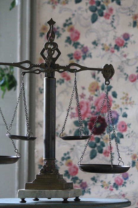 「フランスアンティーク デコラティブ天秤」ココン・フワット Coconfouato [アンティーク照明＆アンティーク家具] イギリス