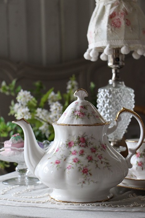 イギリスアンティーク パラゴン”Victoriana Rose” ティーポット