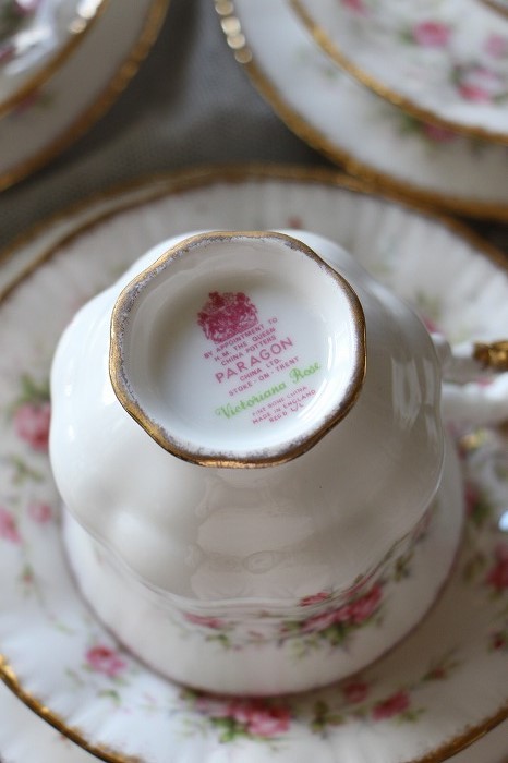 イギリスアンティーク パラゴン”Victoriana Rose” ティートリオ