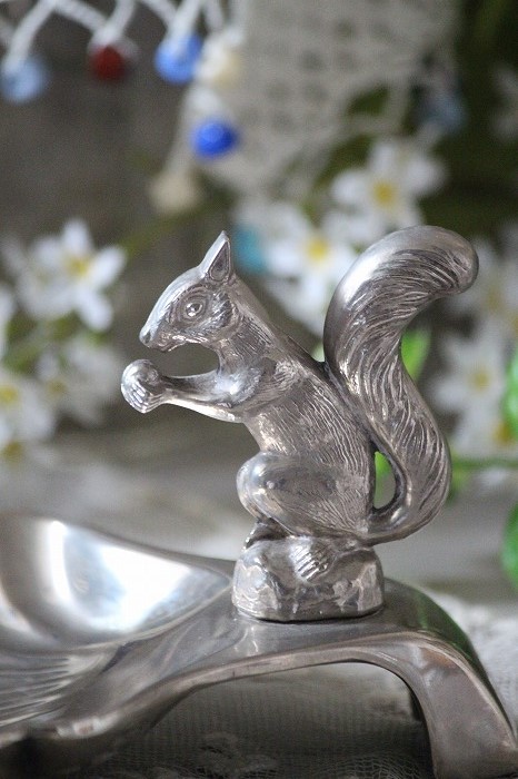 イギリス製ヴィンテージ シルバープレート リスのナッツディッシュ