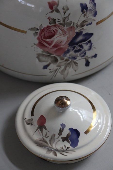 フランスアンティーク 薔薇とパンジー JAPY ホーローキャニスター 3つセット フランスアンティーク 薔薇とパンジー JAPY ホーローキャニスター 3つ