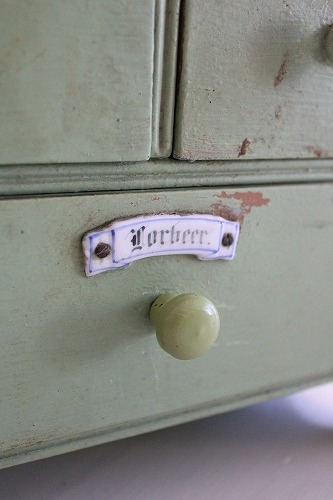 ドイツ製スパイスドロワーズキャビネット 1900年代初頭」ココン