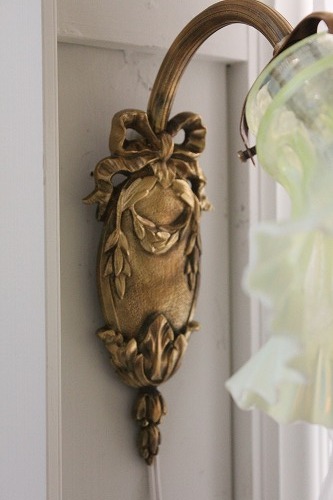 フランス製オパールセントガラスシェード壁掛けランプ」ココン