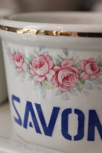 フランスアンティーク陶器のサボンラック」ココン・フワット