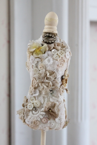 フランス製デコパージュのトルソー」ココン・フワット Coconfouato