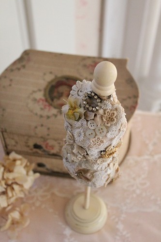 フランス製デコパージュのトルソー」ココン・フワット Coconfouato