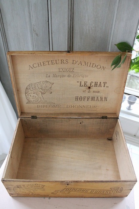フランスアンティーク 猫の石鹸用木箱」ココン・フワット Coconfouato